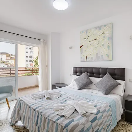 Piso Amplio Cerca Del Centro De Capital * Málaga