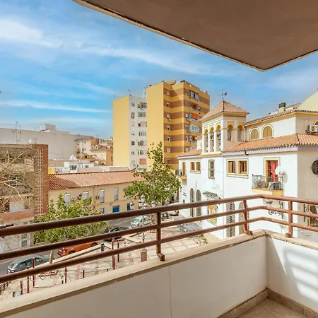Piso Amplio Cerca Del Centro De Capital Málaga